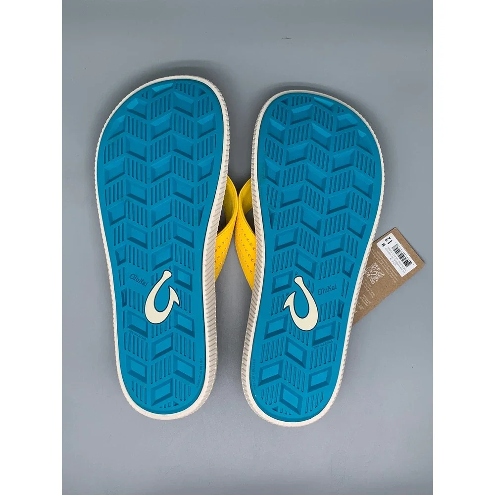 OluKai ulele yellow